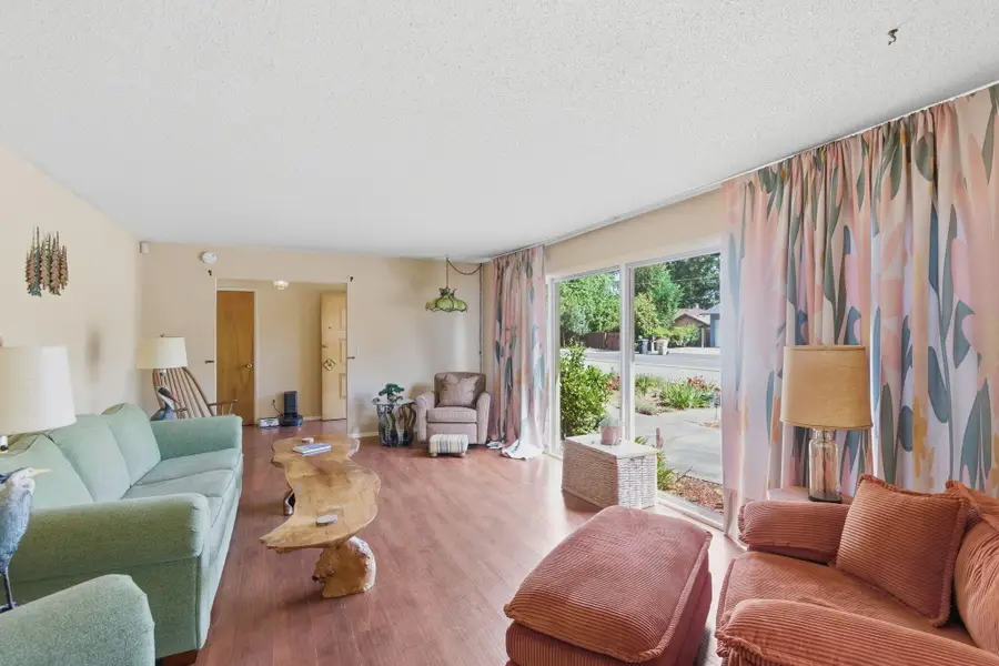 1195 E Park Street, Grants Pass, OR 97527 - #2
