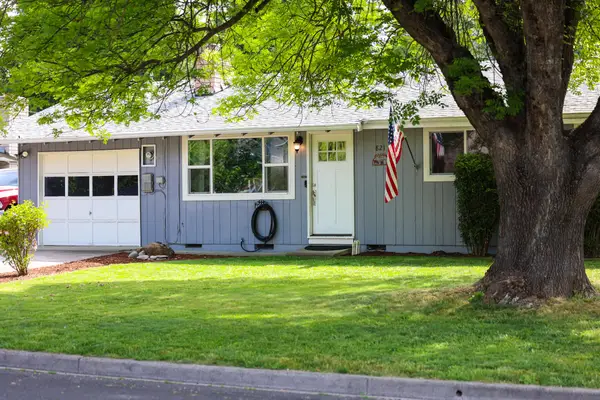 821 Crestbrook, Medford, OR 97504