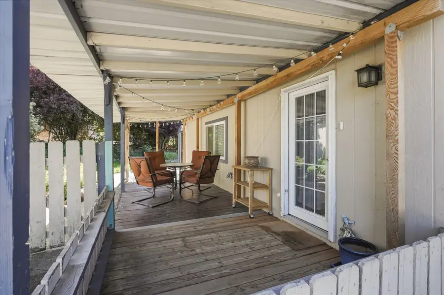 145 Taylor Street, Talent, OR 97540 - #2