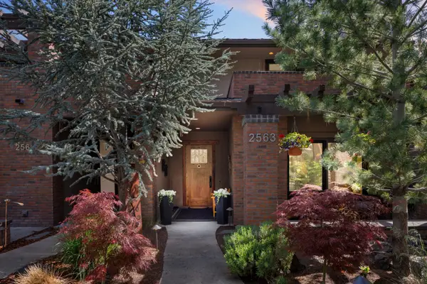 2563 NW Crossing Drive, Bend, OR 97703