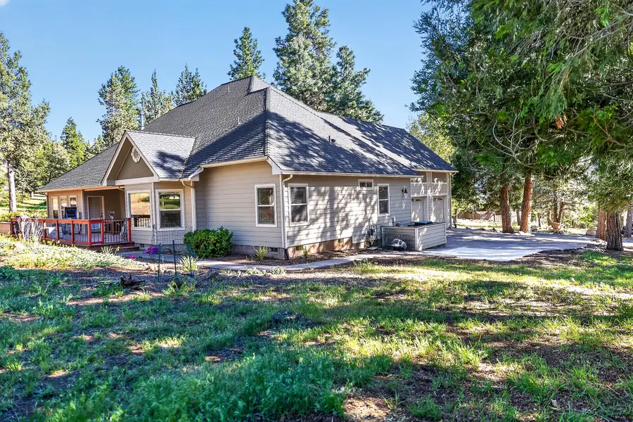 10421 Kestrel Road, Klamath Falls, OR 97601 - #3