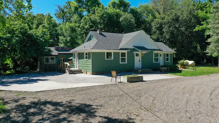 377 Pelton Lane, Gold Hill, OR 97525 - #3