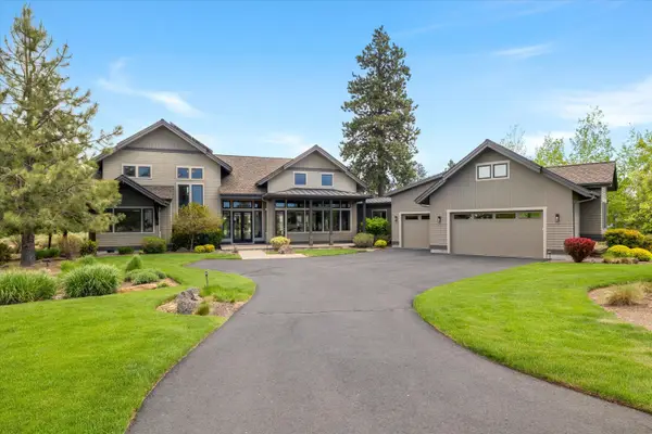 61636 Hosmer Lake Drive, Bend, OR 97702