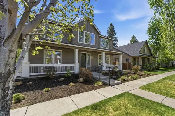 2417 NW Hosmer Lake Drive, Bend, OR 97703