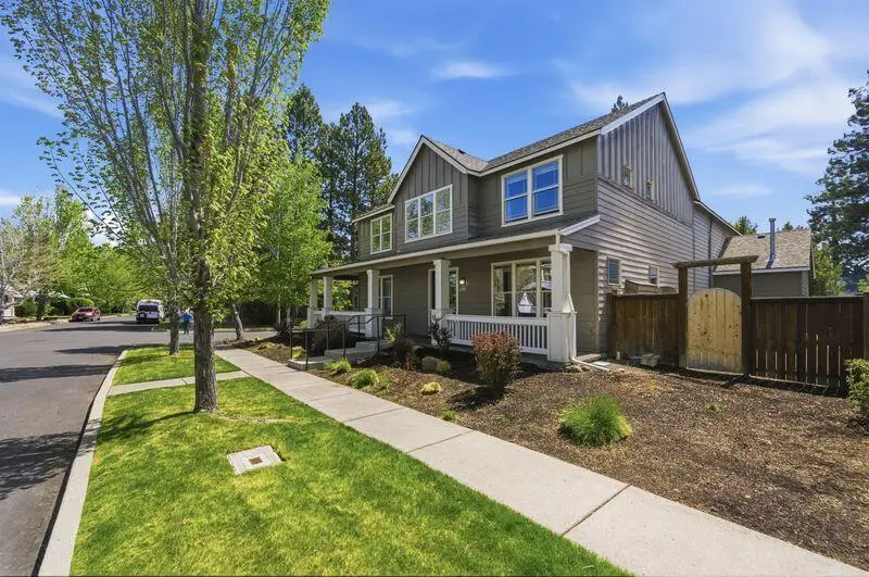 2417 NW Hosmer Lake Drive, Bend, OR 97703 - #2