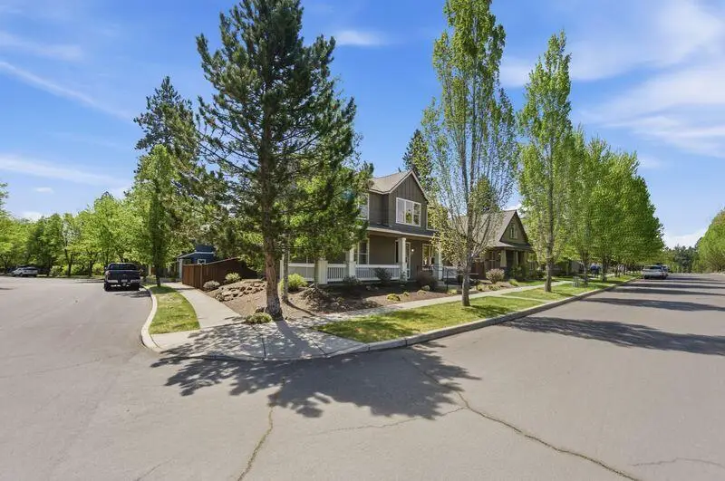 2417 NW Hosmer Lake Drive, Bend, OR 97703 - #3