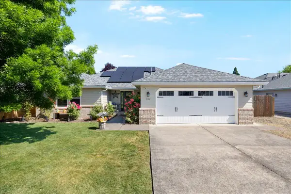 612 Vincent Avenue, Central Point, OR 97502