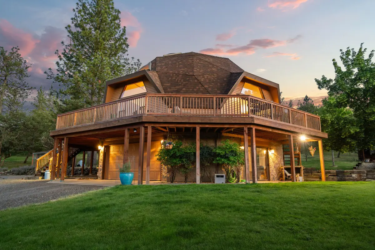 226 Entrada Drive, Eagle Point, OR 97524 - #1