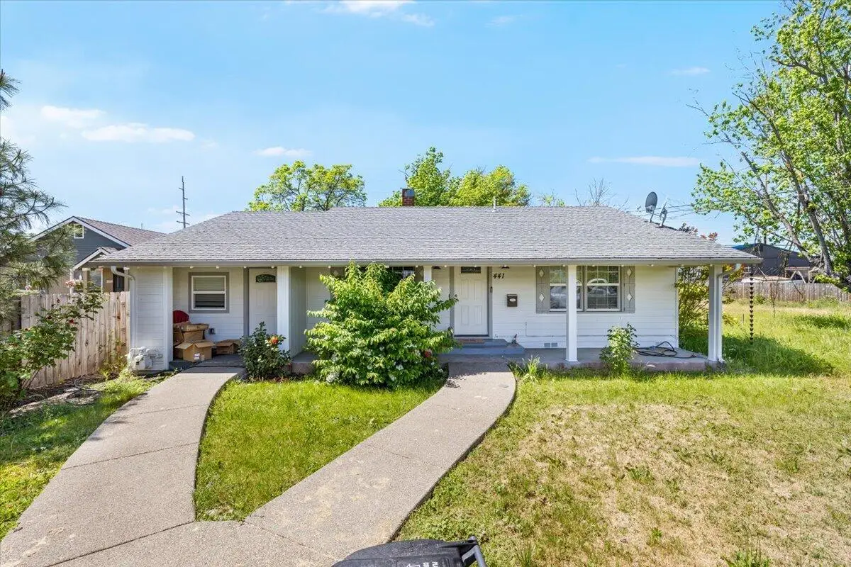441 N 1st Street, Central Point, OR 97502 - #1