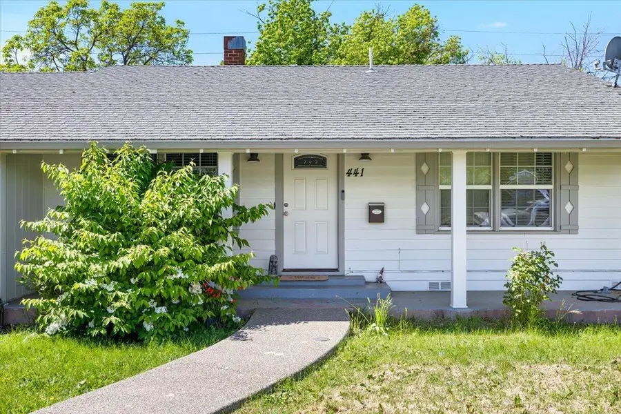 441 N 1st Street, Central Point, OR 97502 - #2