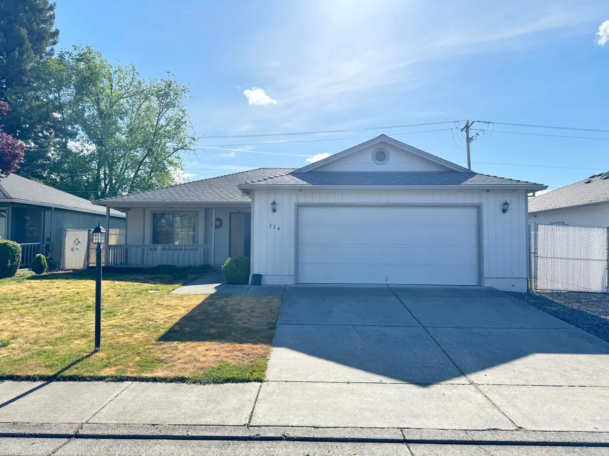 324 Sandi Way, Eagle Point, OR 97524 - #1