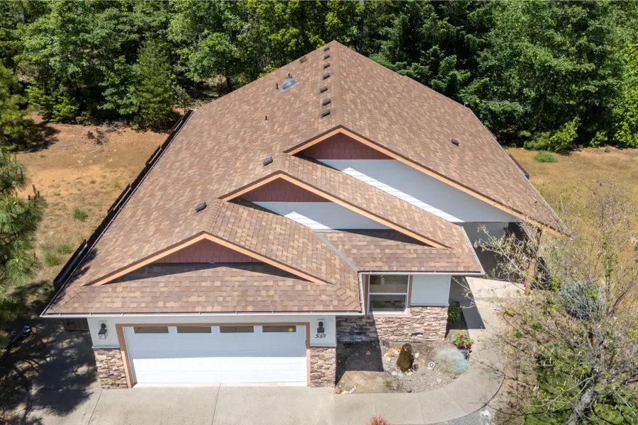 337 Cedar Ridge Drive, Cave Junction, OR 97523 - #3