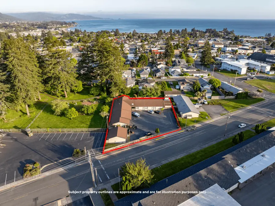 542 Pacific Avenue, Brookings, OR 97415 - #2