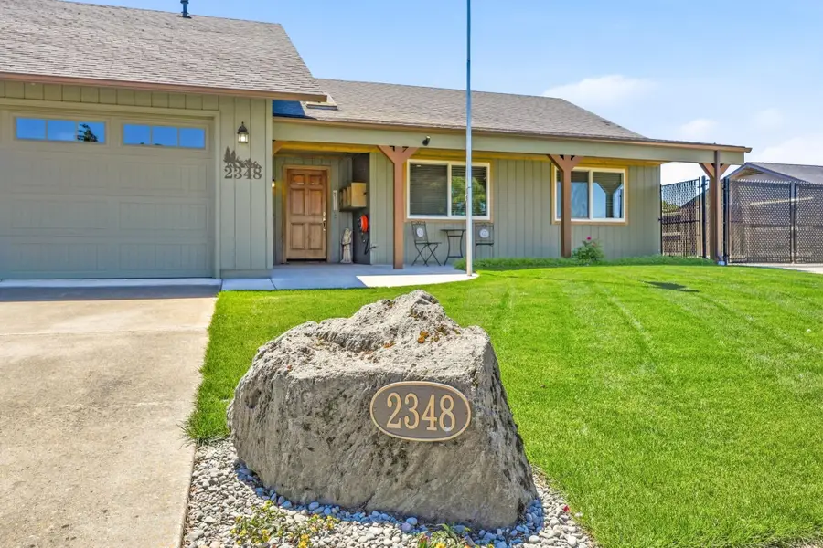 2348 Silver Palm Drive, Medford, OR 97504 - #2