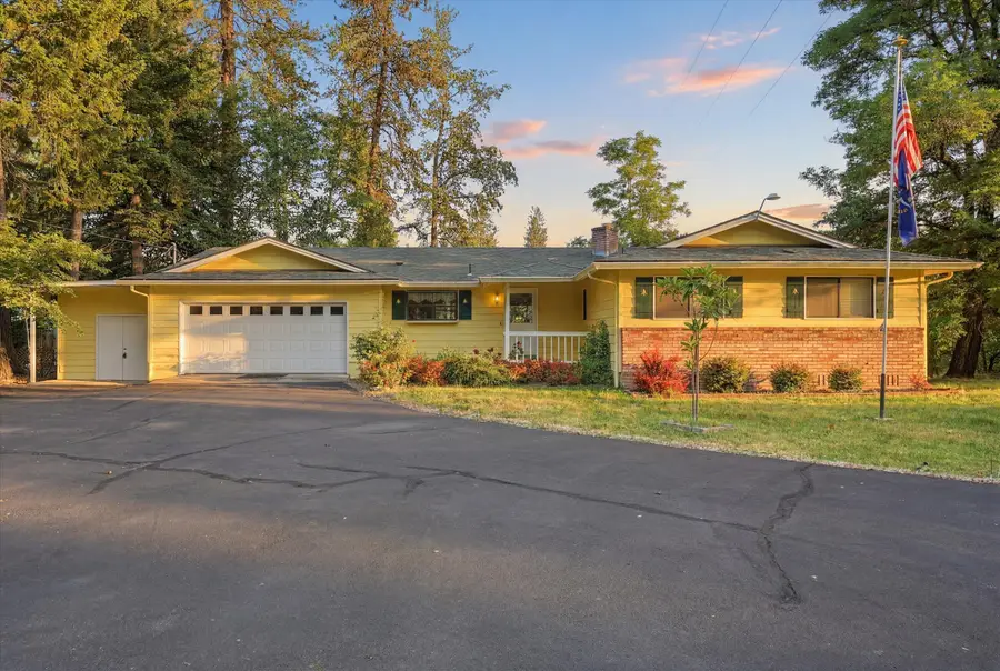 2700 Rogue River Highway, Grants Pass, OR 97527 - #2