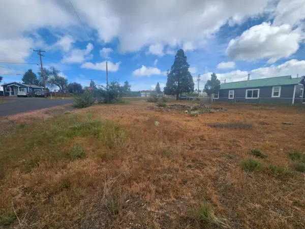 4060 Douglas Avenue, Klamath Falls, OR 97601