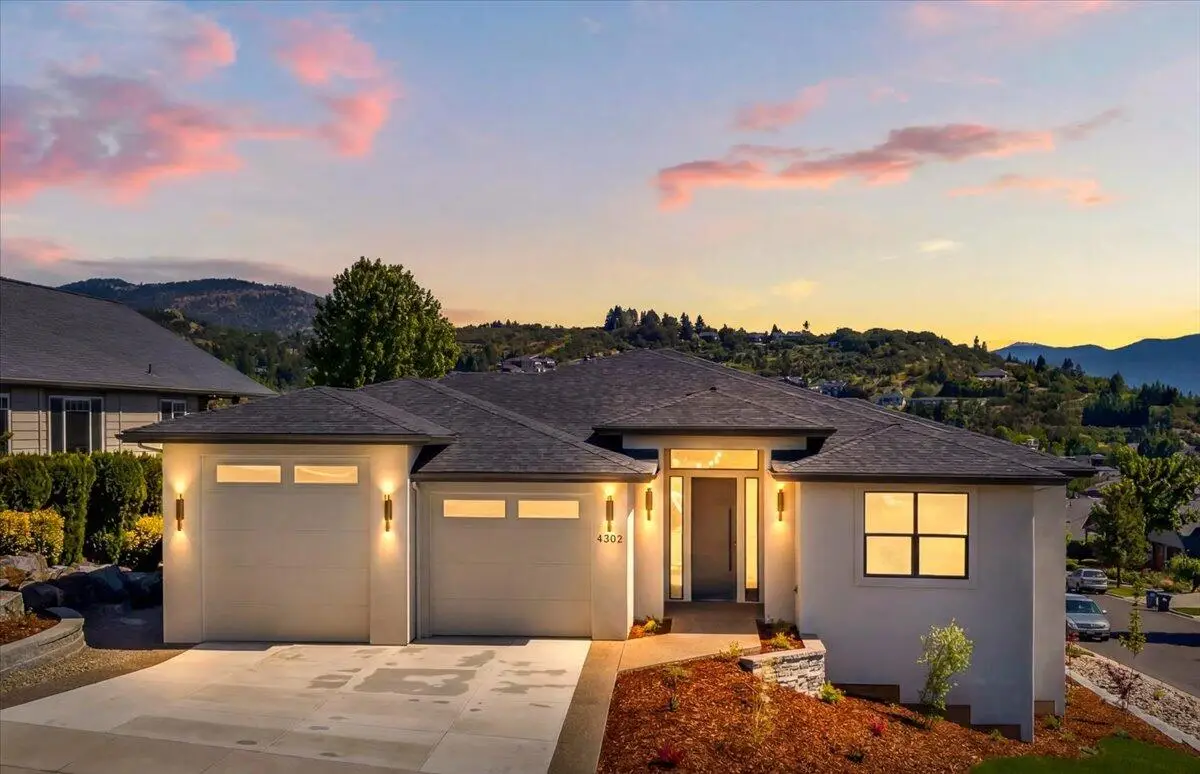 4302 Vista Pointe Drive, Medford, OR 97504 - #1