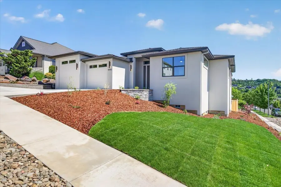 4302 Vista Pointe Drive, Medford, OR 97504 - #2