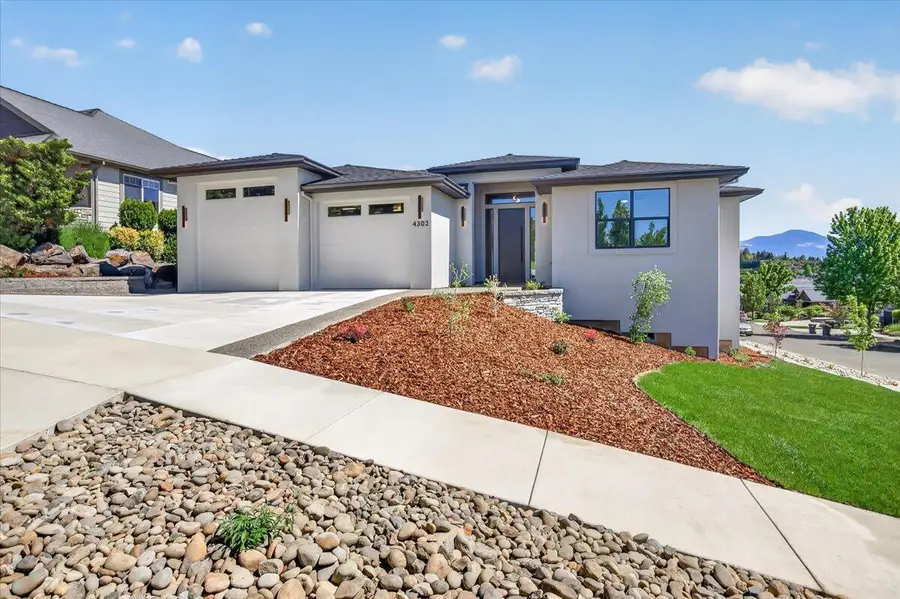 4302 Vista Pointe Drive, Medford, OR 97504 - #3