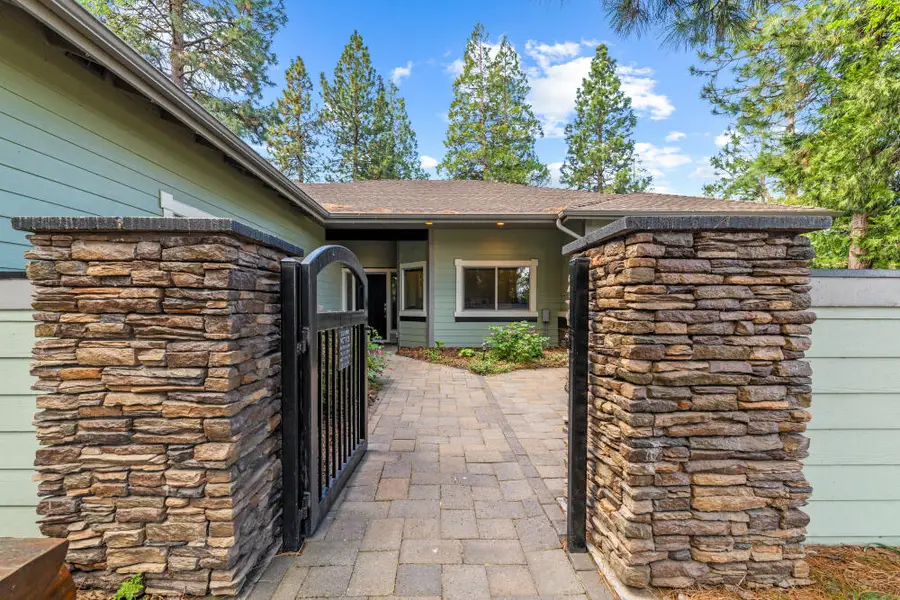 11660 Kestrel Road, Klamath Falls, OR 97601 - #2
