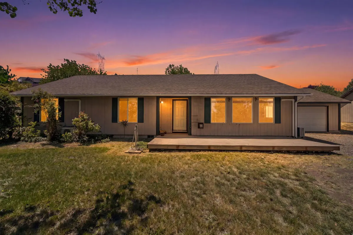 2630 Frontage Road, Klamath Falls, OR 97601 - #1