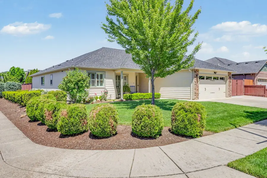 3261 Dearborn Lane, Medford, OR 97504 - #2