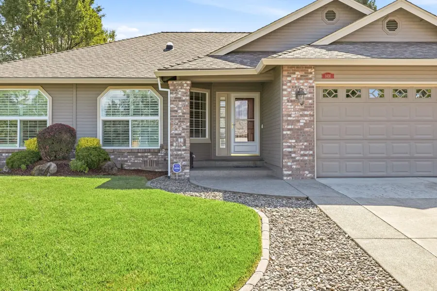 1431 Yellowstone Avenue, Medford, OR 97504 - #3