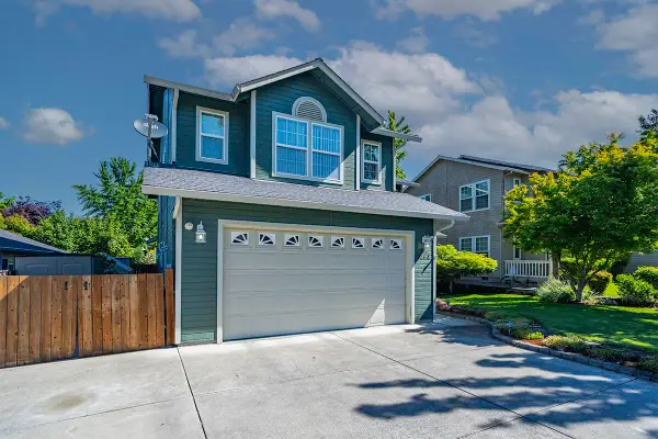 3464 Poppywoods Drive, Medford, OR 97504
