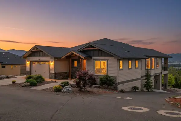 3250 Annapolis Drive, Medford, OR 97504