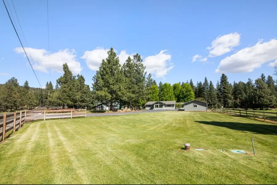 9871 Old Wagon Road, Klamath Falls, OR 97601 - #3