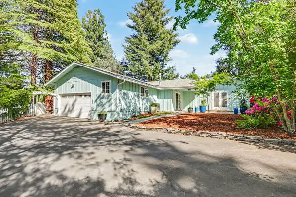 880 S Oregon Street, Jacksonville, OR 97530