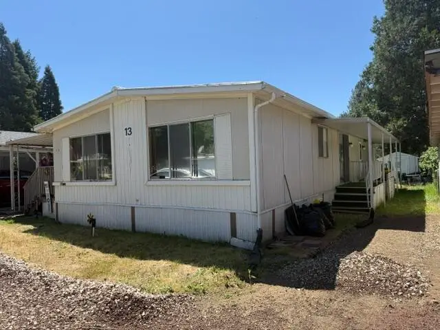315 W Evans Creek Road #UNIT 13, Rogue River, OR 97537 - #2