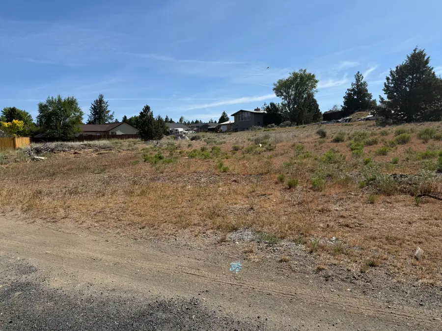 SE Revere Avenue #25, Madras, OR 97741 - #3