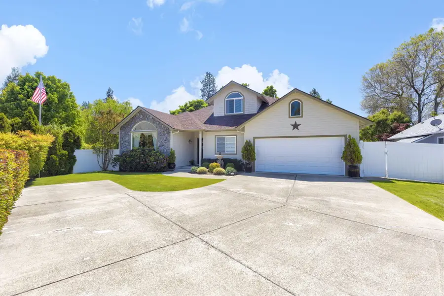 1211 SW Ironwood Drive, Grants Pass, OR 97526 - #2