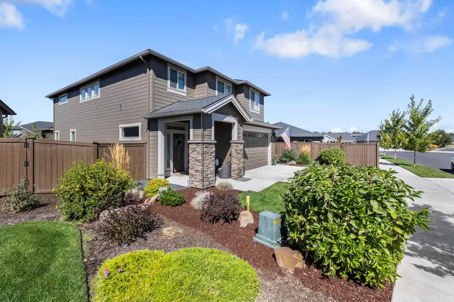4361 SW 36th Street, Redmond, OR 97756 - #2