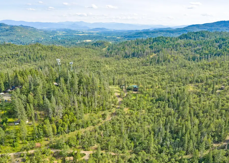 275 Citadel Road, Trail, OR 97541 - #3