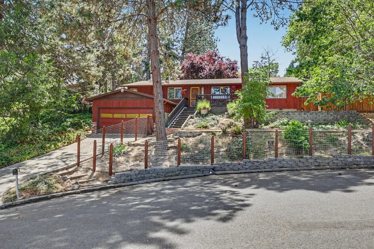 1115 NW C Street, Grants Pass, OR 97526 - #1
