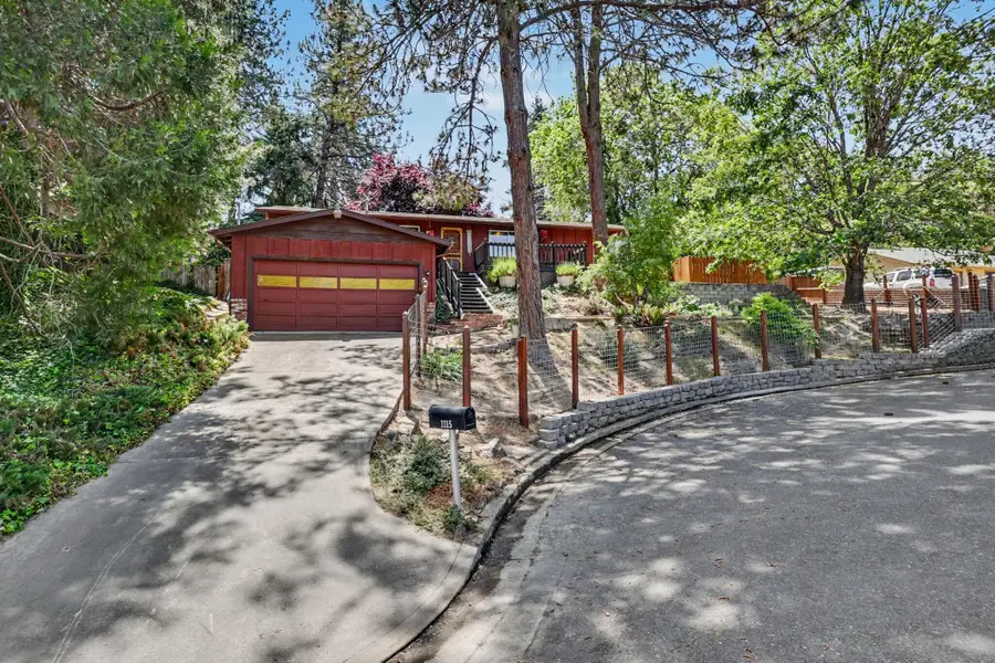 1115 NW C Street, Grants Pass, OR 97526 - #3
