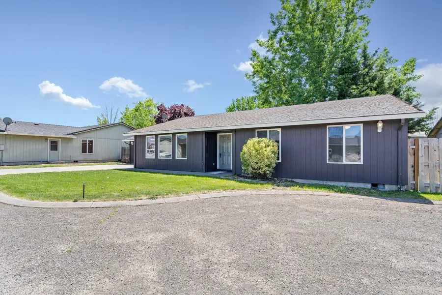3452 Lazy Lane, White City, OR 97503 - #3