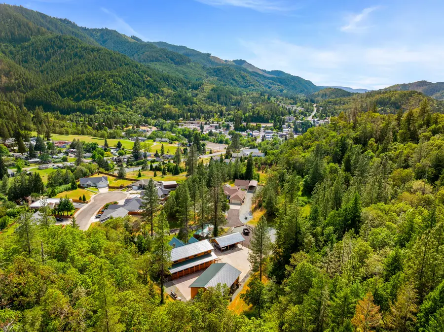 225 SE Eagle Ridge Drive, Canyonville, OR 97417 - #3