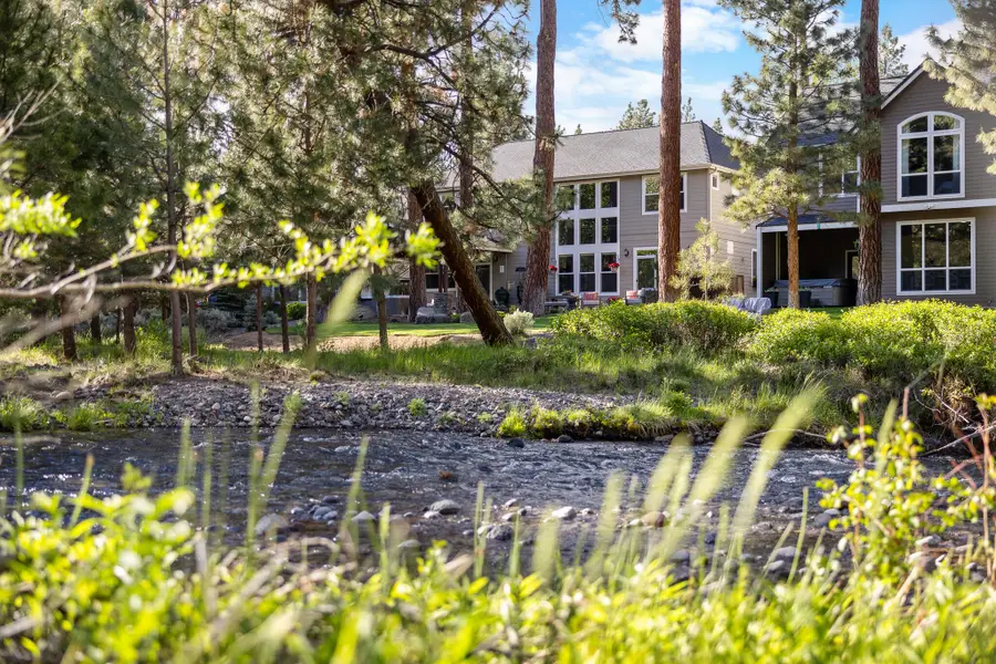 1041 E Timber Pine Drive, Sisters, OR 97759 - #2
