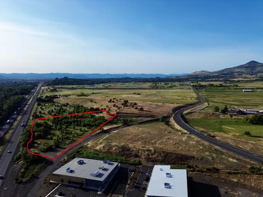 N Phoenix Road #101, Phoenix, OR 97535 - #2