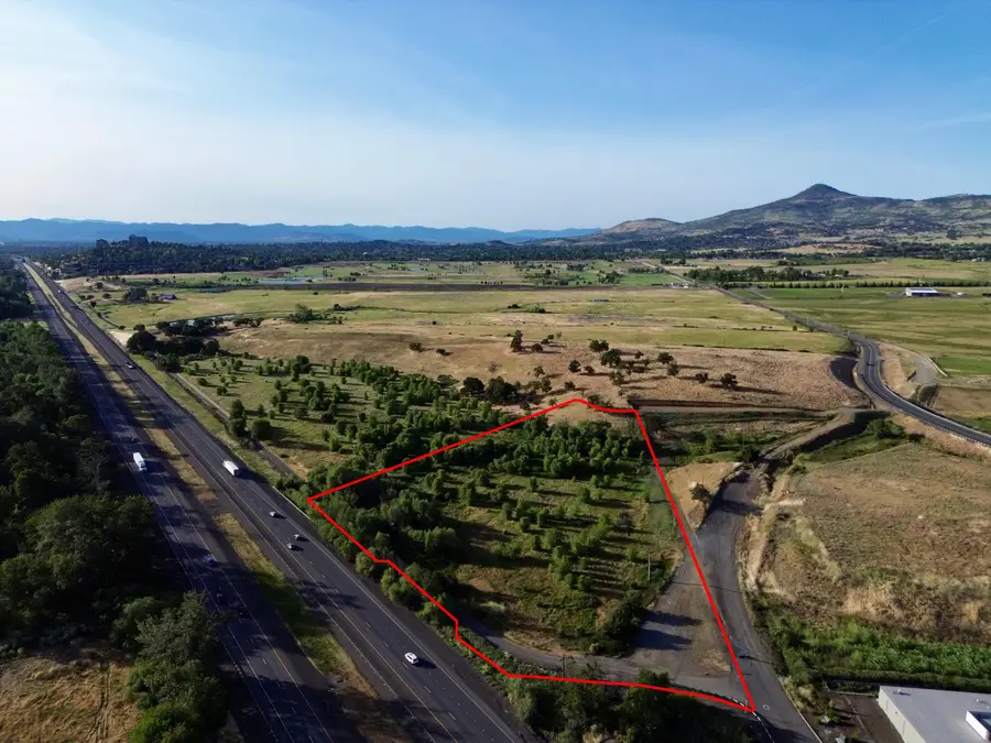 N Phoenix Road #101, Phoenix, OR 97535 - #3