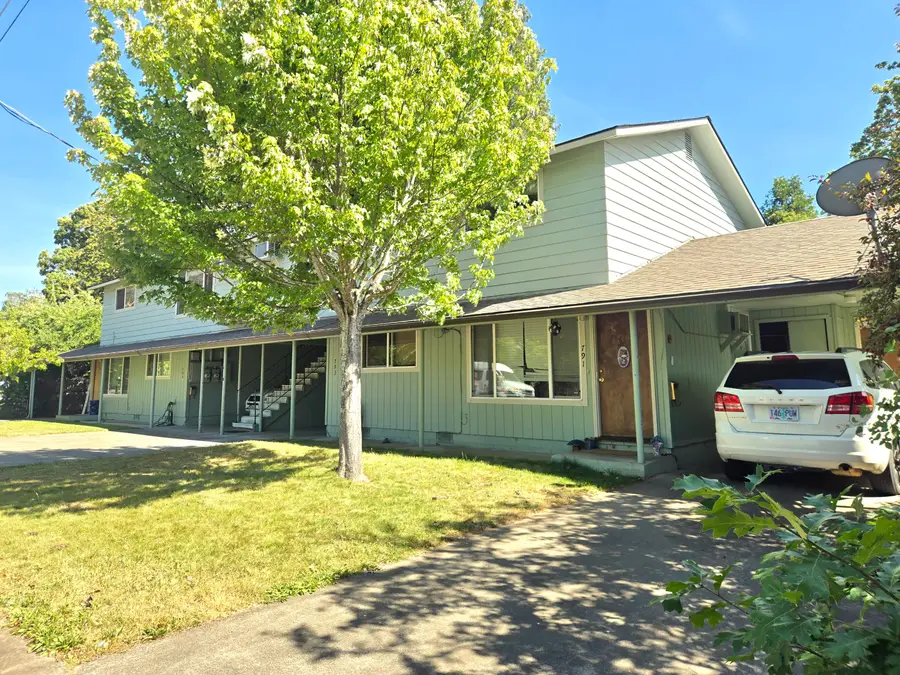 791 NE Wharton Drive, Grants Pass, OR 97526 - #3
