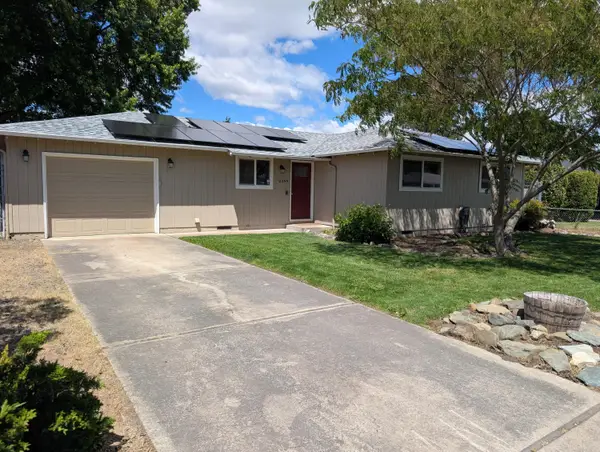 2299 Delta Waters Road, Medford, OR 97504