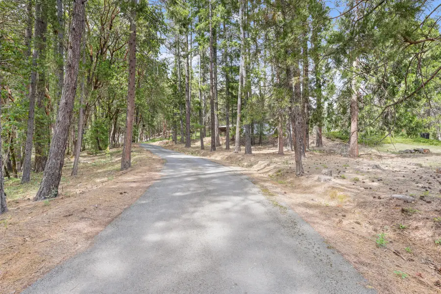 6584 Pleasant Creek Road, Rogue River, OR 97537 - #3
