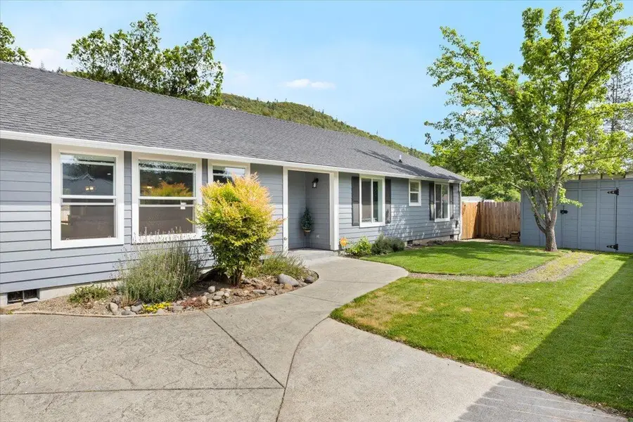 20 Penny Court, Shady Cove, OR 97539 - #3
