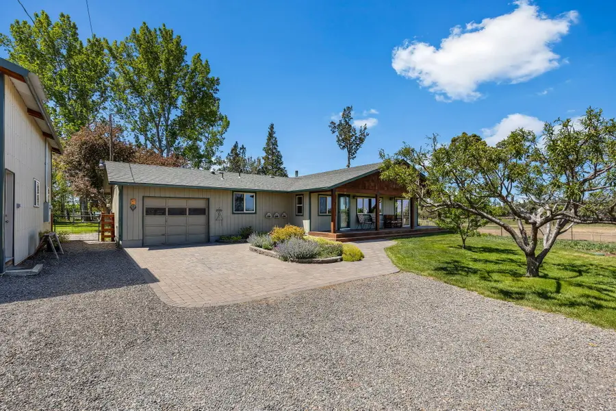 1350 NE Yucca Avenue, Redmond, OR 97756 - #3