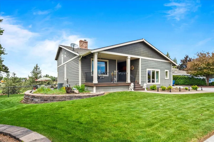 1725 SW Parkway Drive, Redmond, OR 97756 - #2