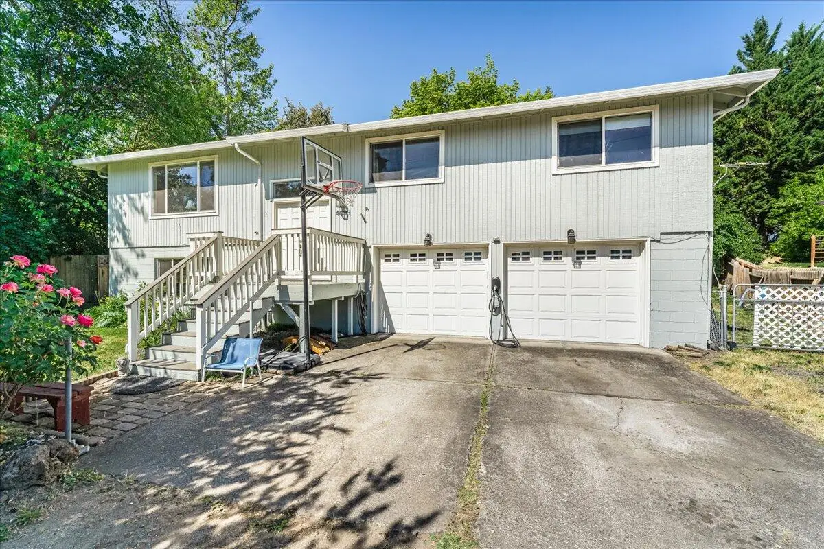 4093 Old Upton Road, Central Point, OR 97502 - #1